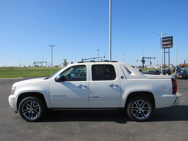 2013 chevrolet avalanche in fargo, north dakota