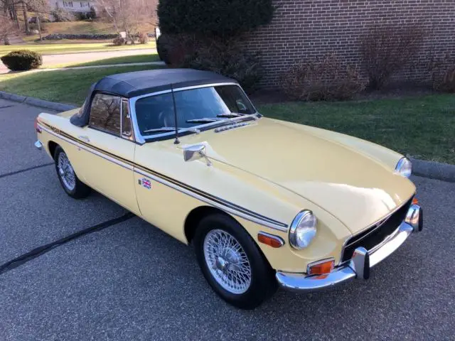 1970 mg b roadster split bumper matching# heritage certified!!