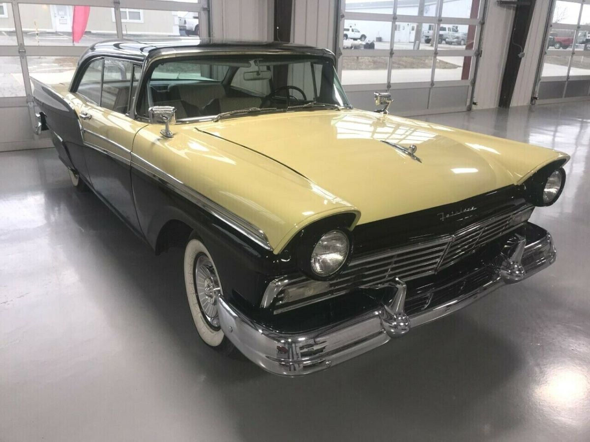 award winning 1957. beautiful paint, fit and finish. over 30 1st place finishes