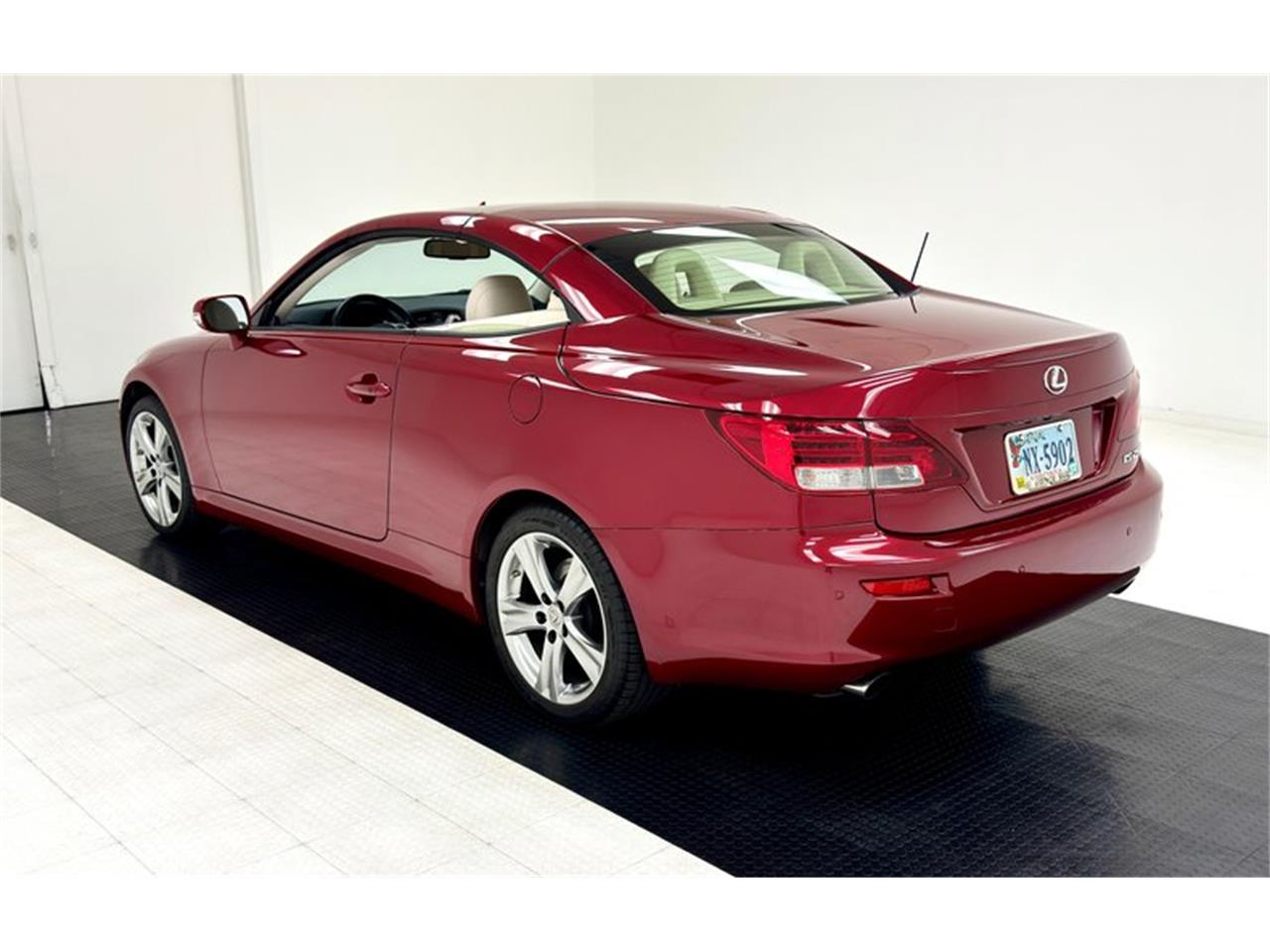 2013 lexus is250