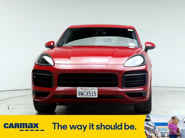 2021 porsche cayenne gts