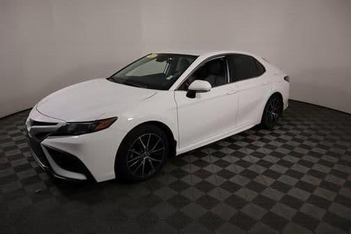 2023 toyota camry se in midland, michigan