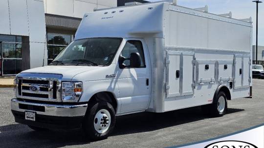 2025 Ford E-Series e-450sd base