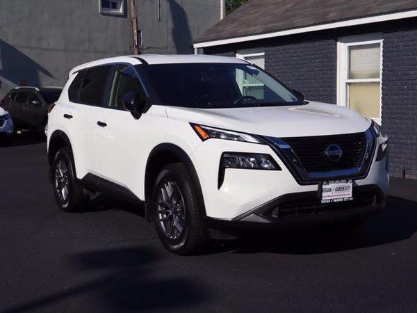 2021 nissan rogue in hempstead, new york