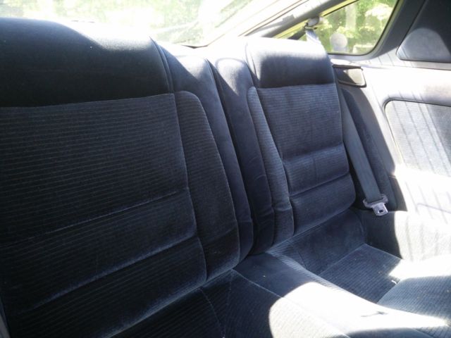 1989 toyota supra great body, white, 3.0 liter non turbo , automatic targa top