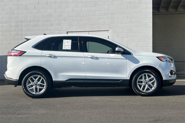 2022 ford edge sel