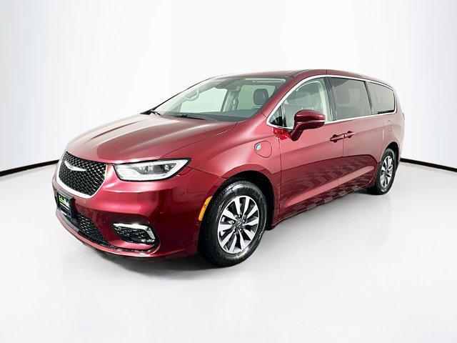 2022 chrysler pacifica hybrid touring l