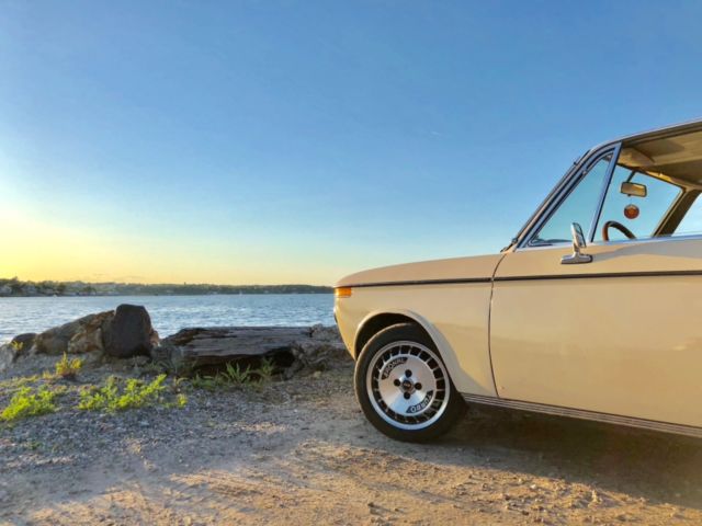solid bmw 1600