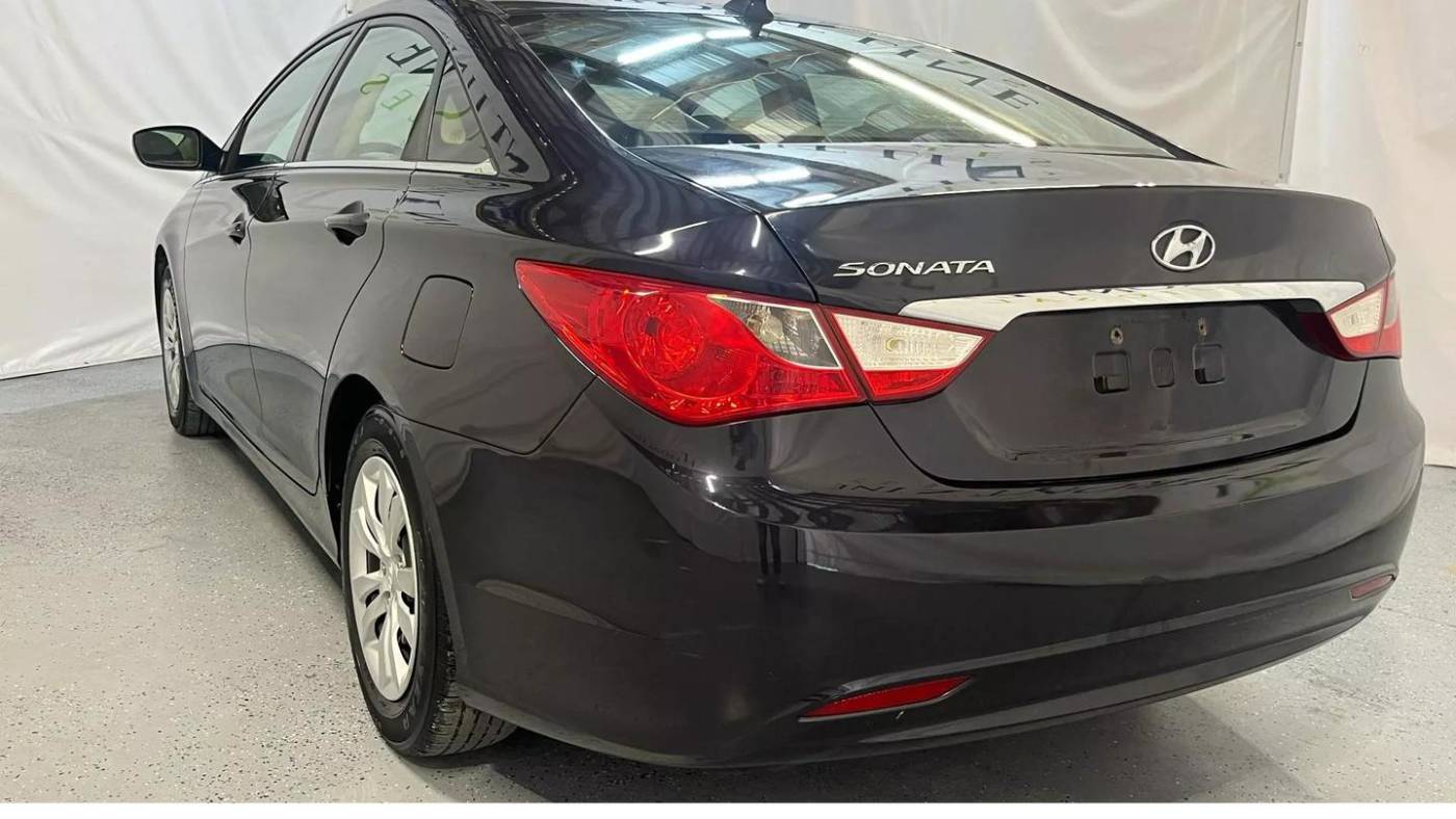 2011 hyundai sonata gls