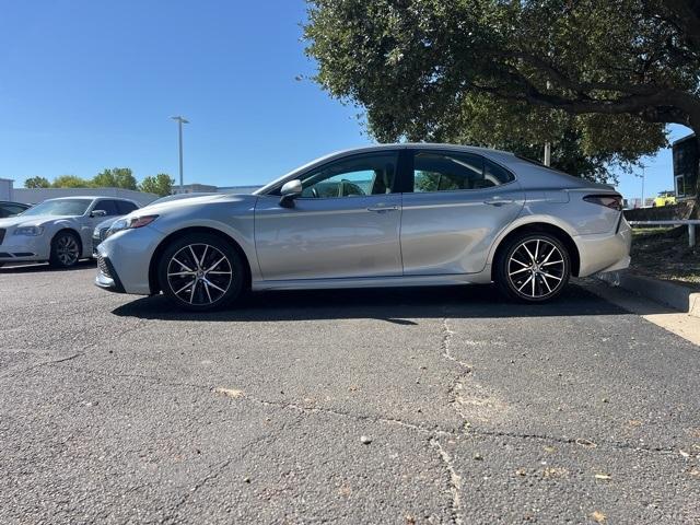 2023 toyota camry se