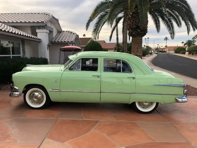 1951 ford super deluxe sedan