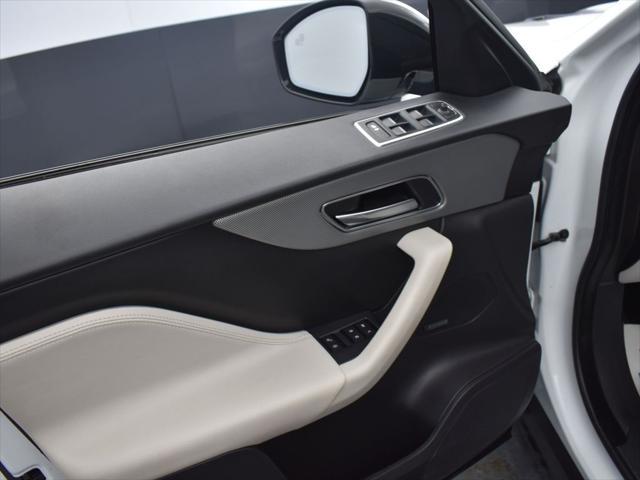 2020 jaguar f-pace svr p550 awd automatic