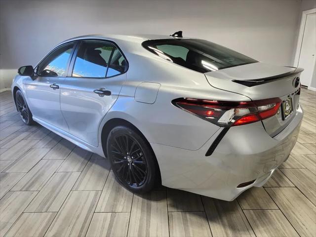 2022 toyota camry se