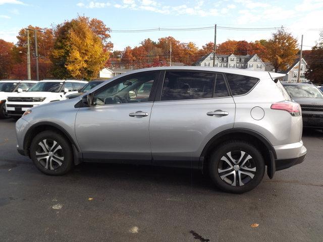 2018 toyota rav4 le
