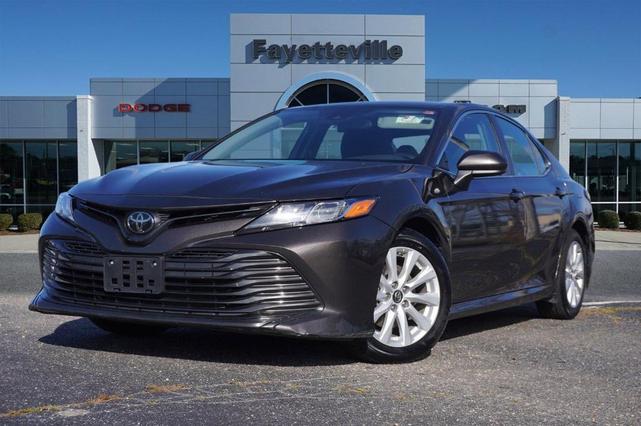 2019 toyota camry le
