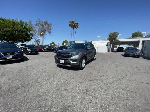 2023 ford explorer