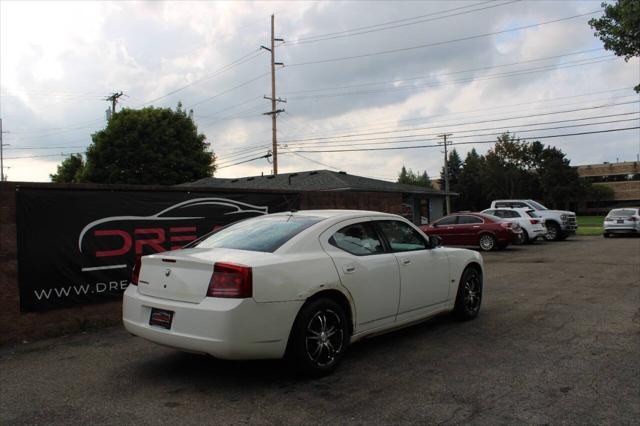 2008 dodge charger se