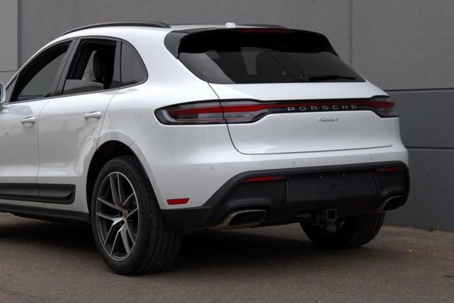 2024 porsche macan base