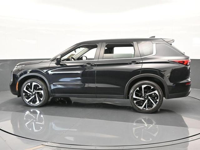 2022 mitsubishi outlander es