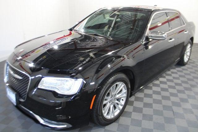2017 chrysler 300c base