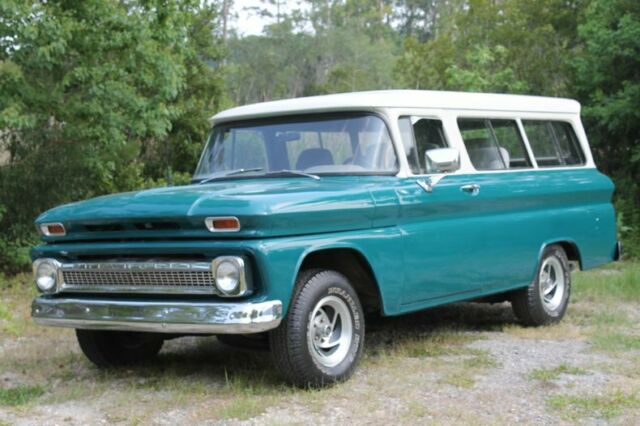 1961 chevrolet suburban 0 turquoise 305 v8 700r4