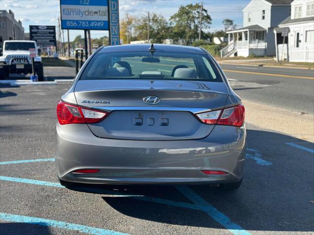 2011 hyundai sonata gls