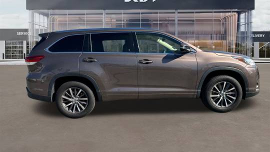 2017 Toyota Highlander