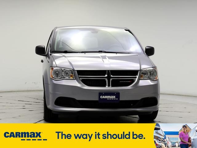 2019 dodge grand caravan se