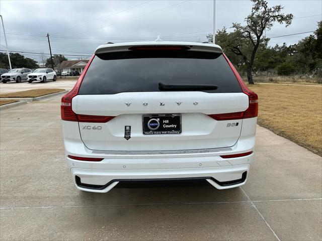 2024 volvo xc60 b5 core dark theme