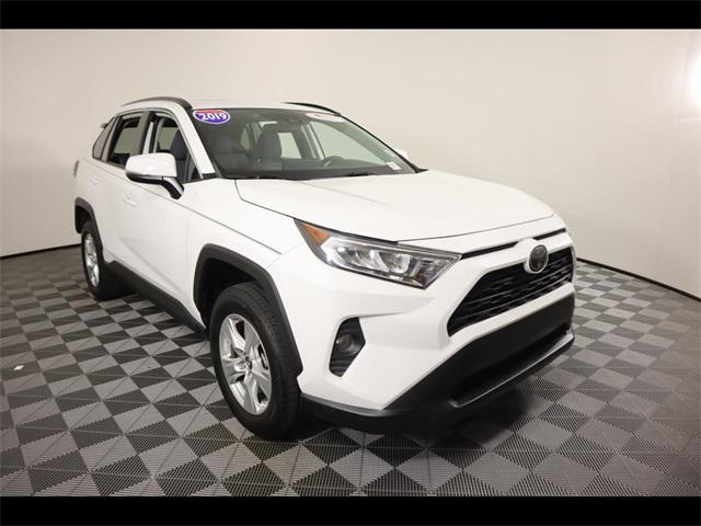 2019 toyota rav4 xle