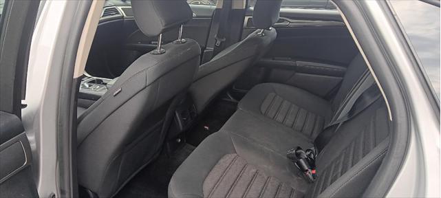 2018 ford fusion se