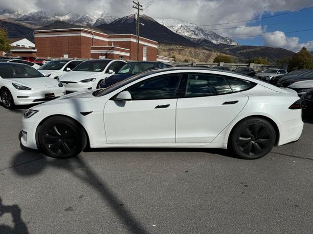 2022 tesla model s base