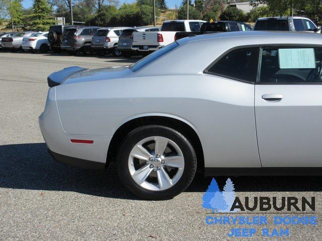 2023 dodge challenger sxt