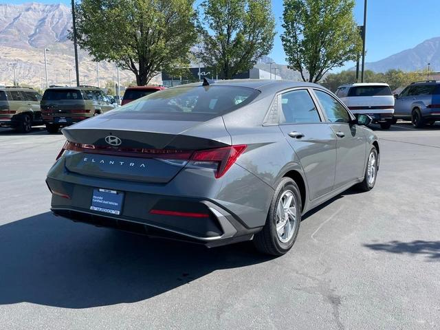 2024 hyundai elantra se