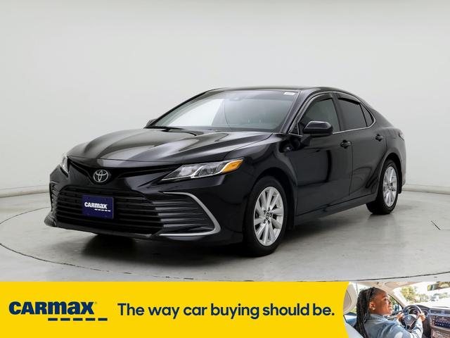 2023 toyota camry le