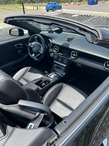 2019 mercedes-benz slc 300 base