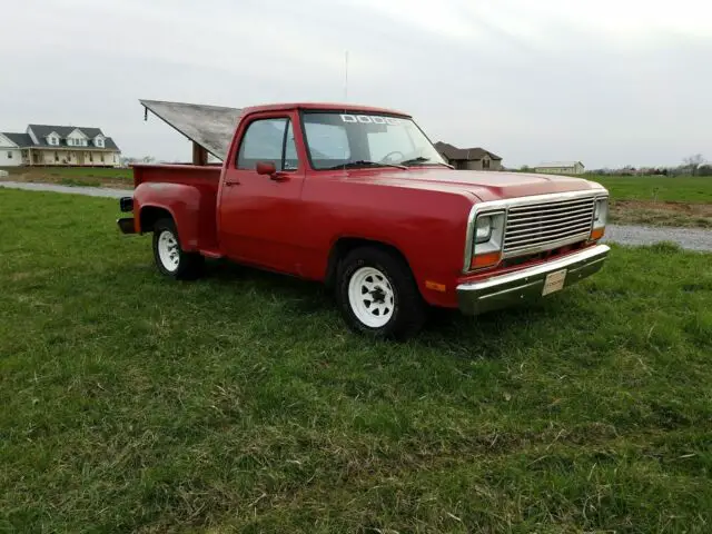 1982 dodge d-150 step side 318 cid engine, automatic 3 speed 727 transmission