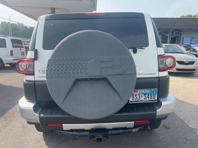 2012 toyota fj cruiser base