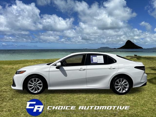 2022 toyota camry le