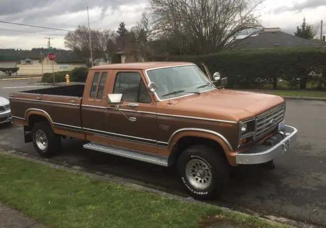 1982 ford f-250 lariat 4x4 ext cab