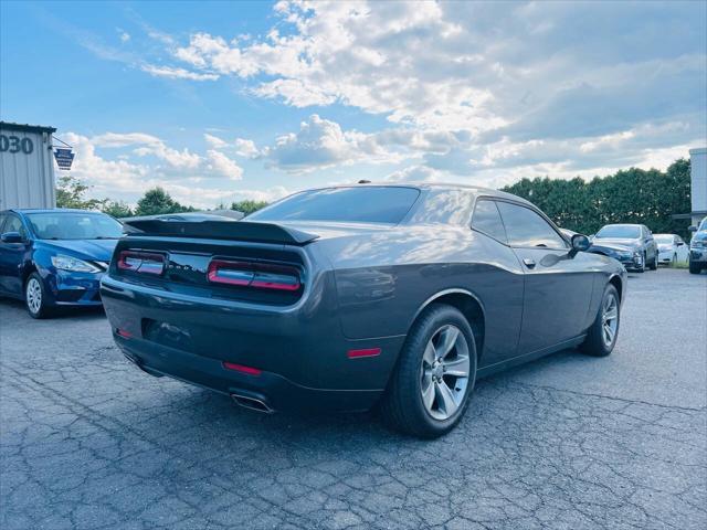 2019 dodge challenger sxt