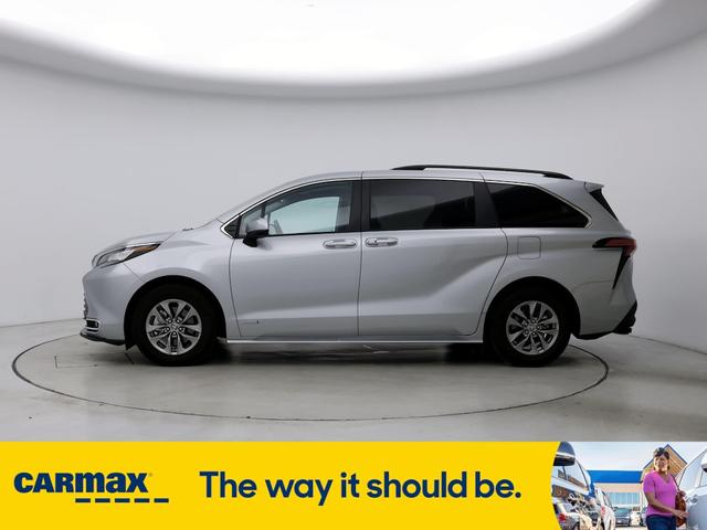 2021 toyota sienna xle