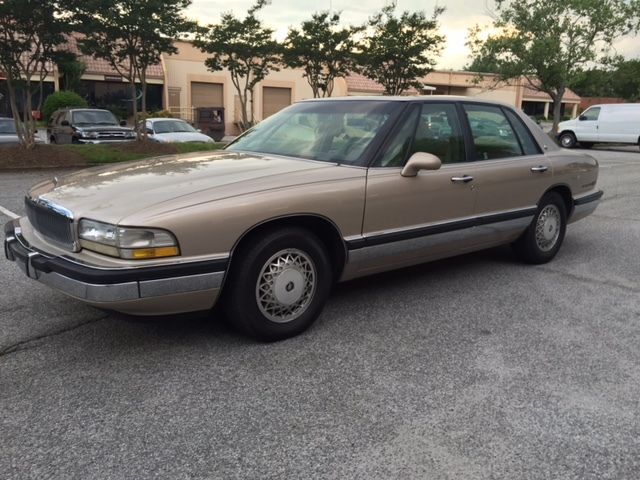 buick: park avenue beautiful condition 71 original miles! no reserve