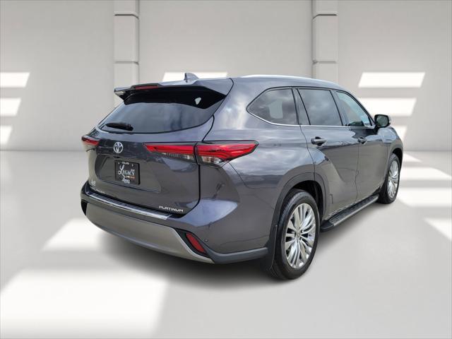 2023 toyota highlander platinum