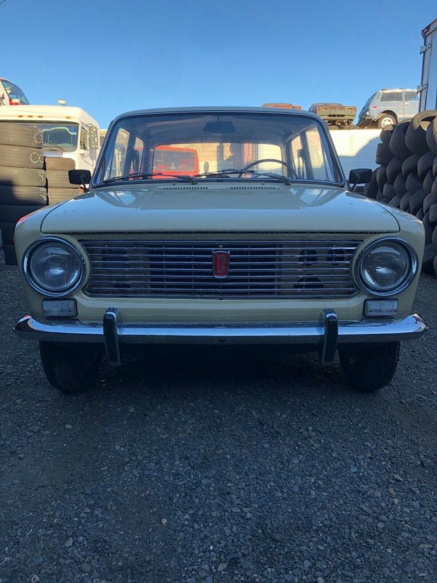 1981 lada vaz 2101 volga zhiguli gaz