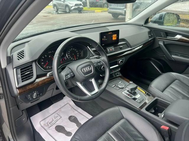 2020 audi q5 45 titanium premium