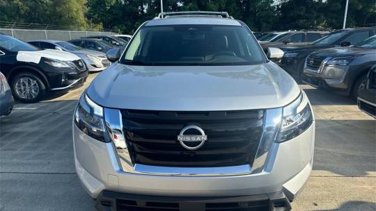 2024 Nissan Pathfinder sl