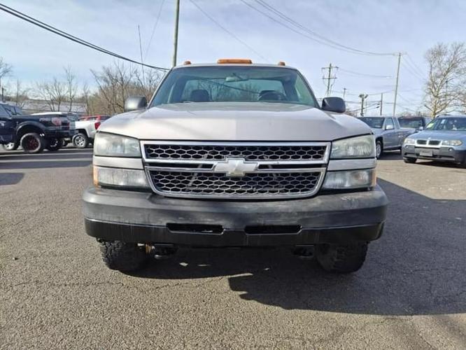 2005 chevrolet silverado 3500 regular cab pickup 2d 8 ft in hulmeville, pennsylvania