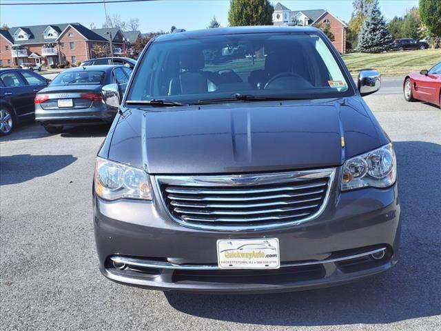 2016 chrysler town & country touring-l
