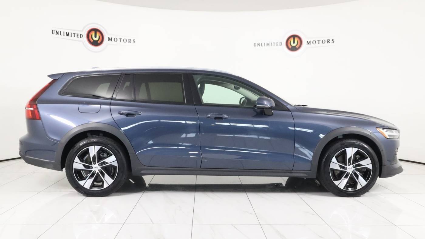 2020 volvo v60 cross country t5